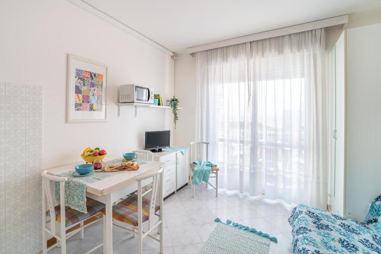 Apartamento Residenza Puerto Do Sol Lignano Sabbiadoro Exterior foto