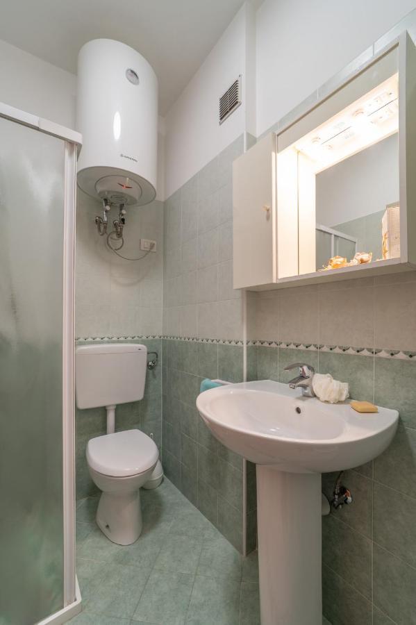 Apartamento Residenza Puerto Do Sol Lignano Sabbiadoro Exterior foto