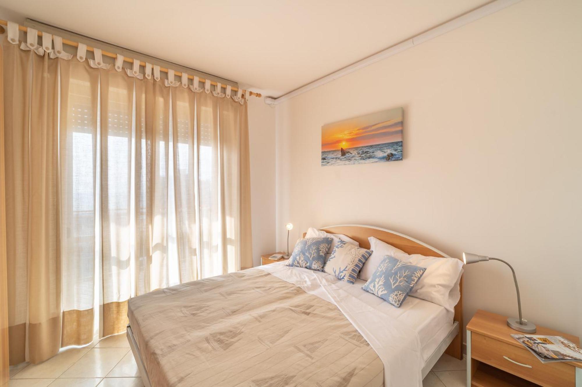 Apartamento Residenza Puerto Do Sol Lignano Sabbiadoro Exterior foto
